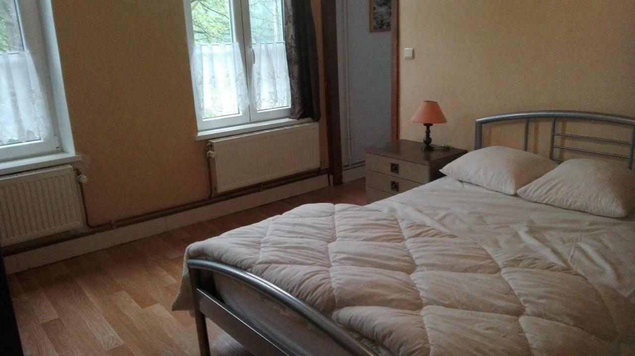 Rijhuis Villa Anseremme Luaran gambar